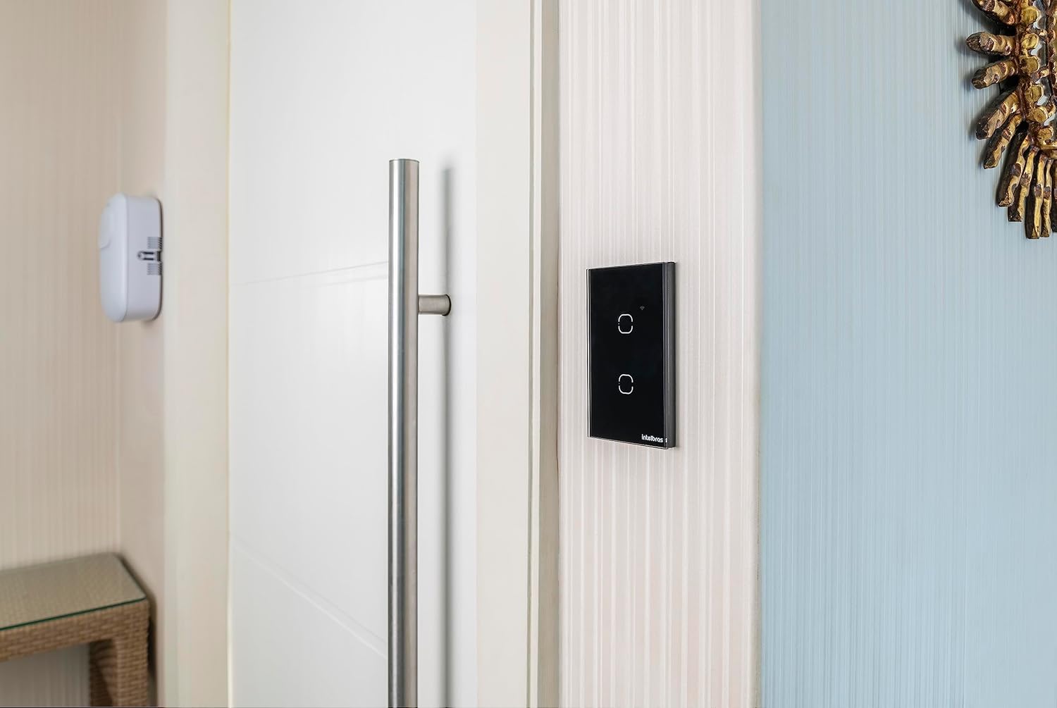 Interruptor Touch Inteligente Compatível Com Alexa Com 2 Teclas EWS 1002 Branco Intelbras