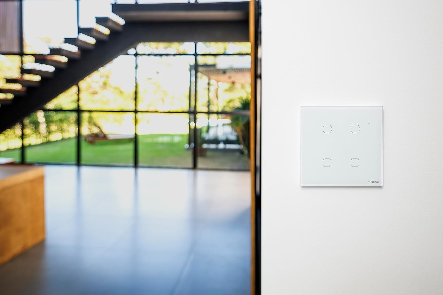 Interruptor Touch Inteligente Compatível Com Alexa Com 2 Teclas EWS 1002 Branco Intelbras
